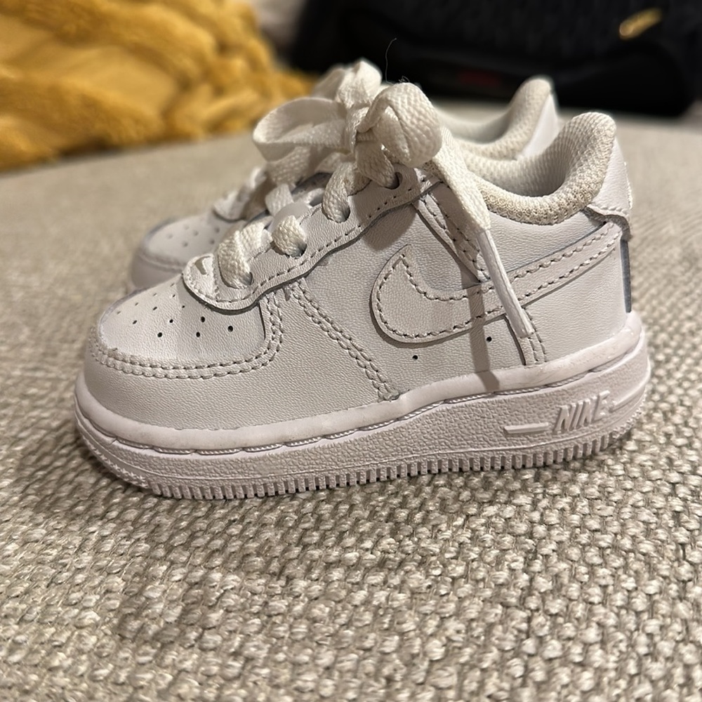 Baby air force 1,size 3C, worn few times, minor inconspicuous dirt, no scratches